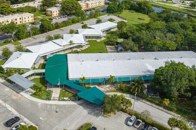 Coral Reef Montessori School has a cool and modern layout to make your child feel safe.