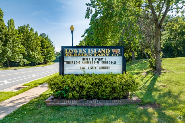 Lowes Island Elementary School welcomes students living in Sterling.