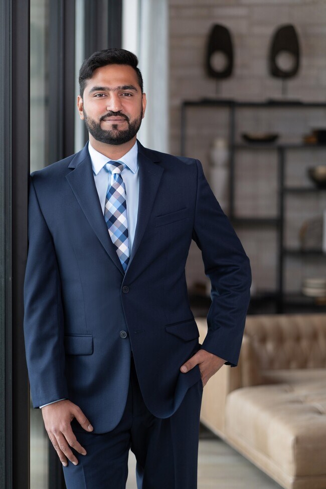 Agent Photo