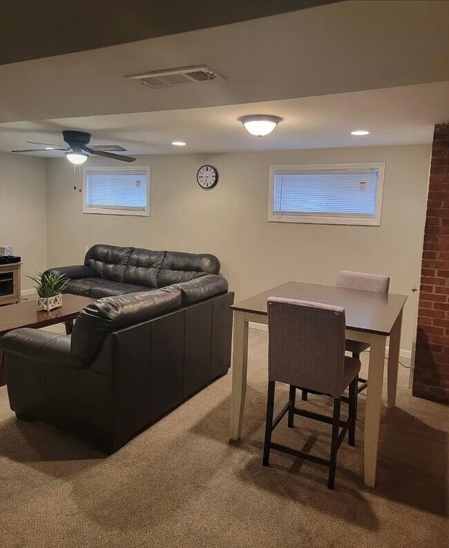 10208 Farrar Ave unit Basement, Cheltenham, MD 20623 - photo 4