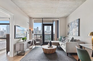 352 S Aberdeen St, Chicago, IL 60607