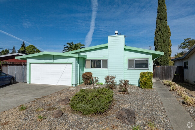 Style and color are common home themes in Beard.