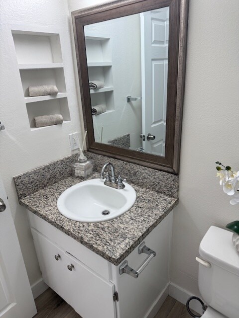 825 S. Hobart Blvd., Los Angeles, CA 90005 - photo 7