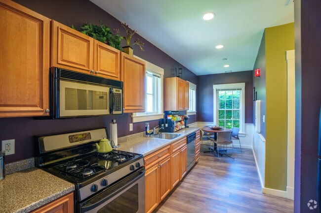 Community Area - Kitchen