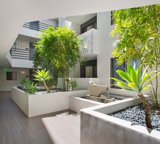 10969 Rochester Ave, Los Angeles, CA 90024