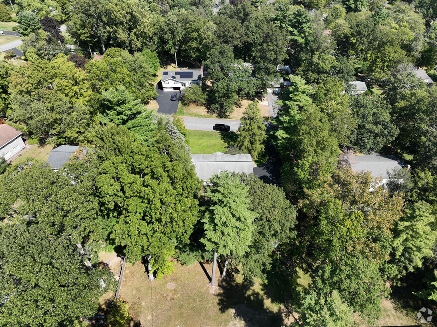 859 Hereford Way, Schenectady, NY 12309 - photo 2