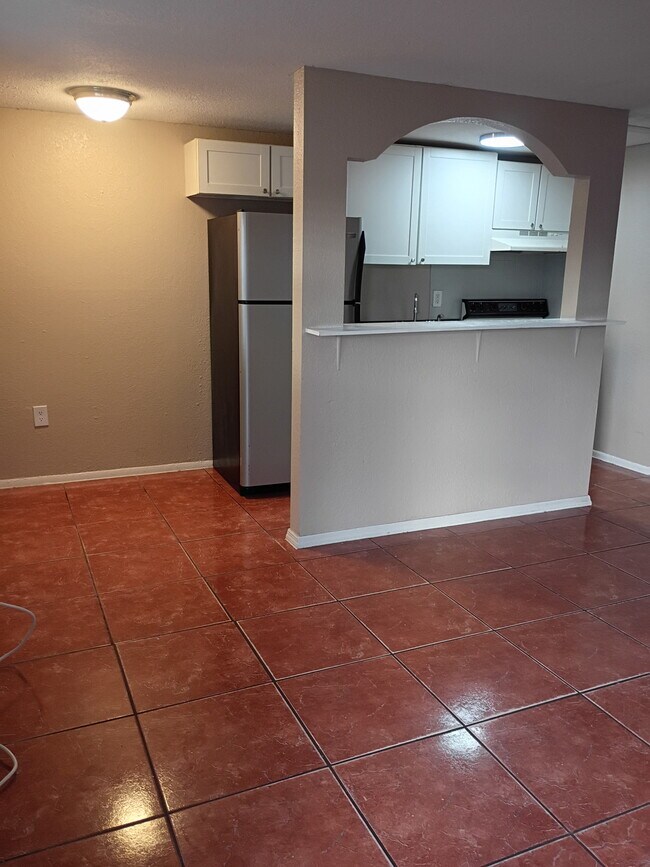 9409 Eastfield Rd Unit B, Thonotosassa, FL 33592