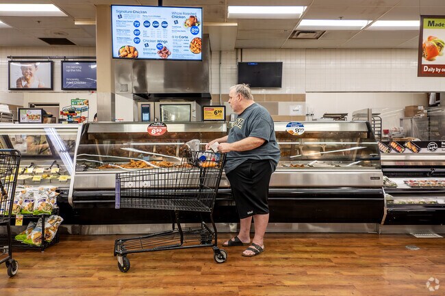 Locals of Sunrise Rafael can use their local Albertsons for their grocery needs.