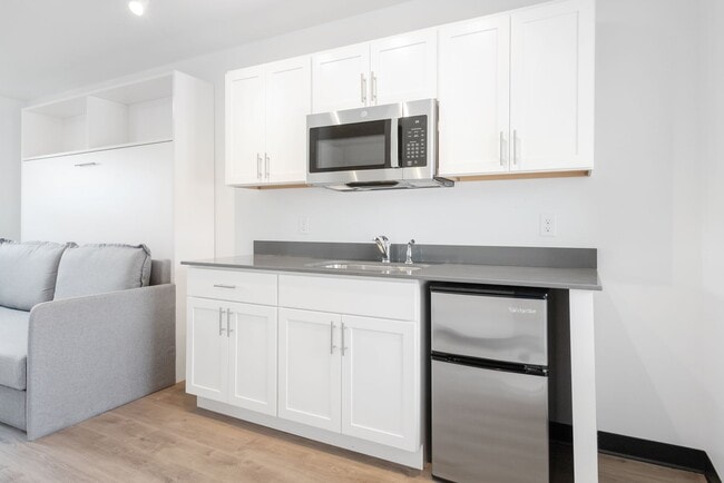 Falls Edge Studios, Cedar Falls, IA 50613 - photo 3