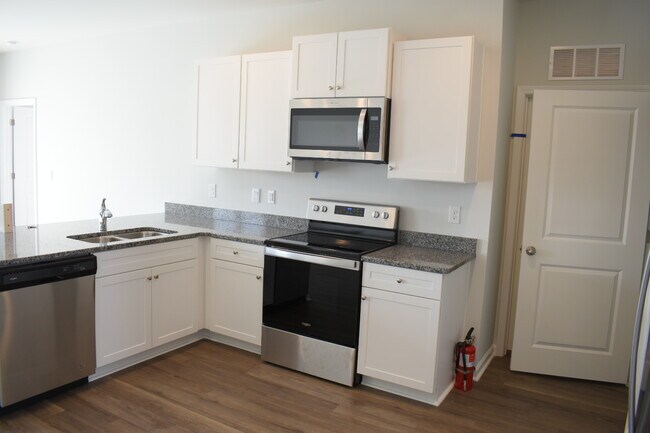 471 St Kitts Way, Winnabow, NC 28479 - photo 5