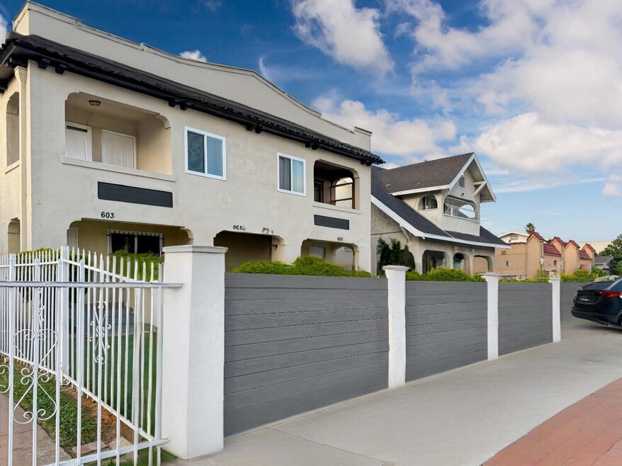 603 1/2 W 49th St, Los Angeles, CA 90037 - photo 1