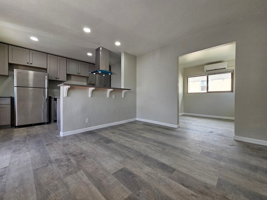 Bahama Palms, Riverside, CA 92501 - photo 1