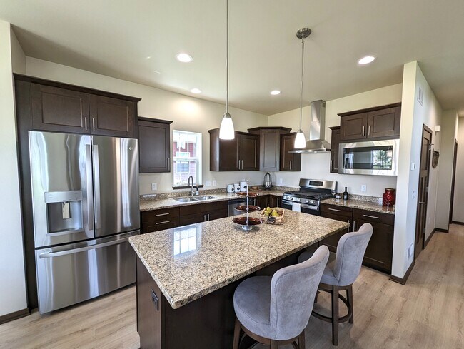 14 Bluestem Pass, Mount Horeb, WI 53572 - photo 4