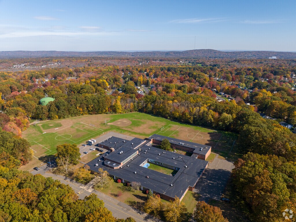 Northeast MS/Extended Resource serves grades 6th and 7th in North Bristol, CT.