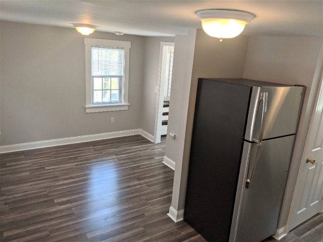 408 E Merrimack St unit 6, Lowell, MA 01852 - photo 5