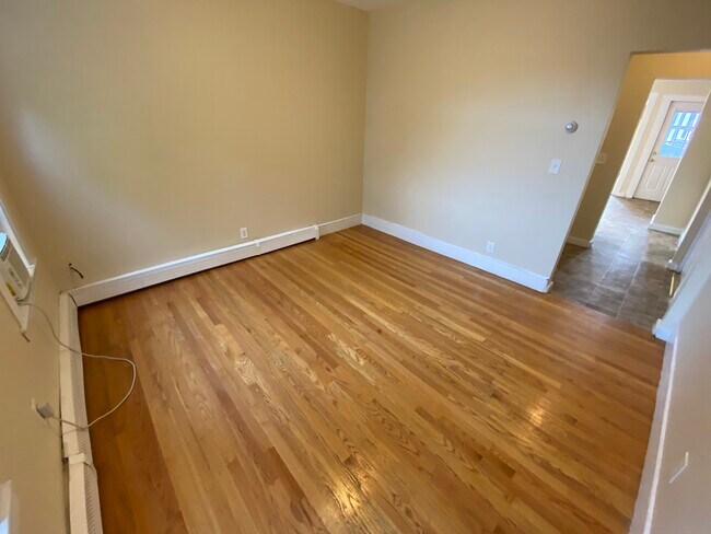 66 Middle St unit 3, Boston, MA 02127 - photo 5