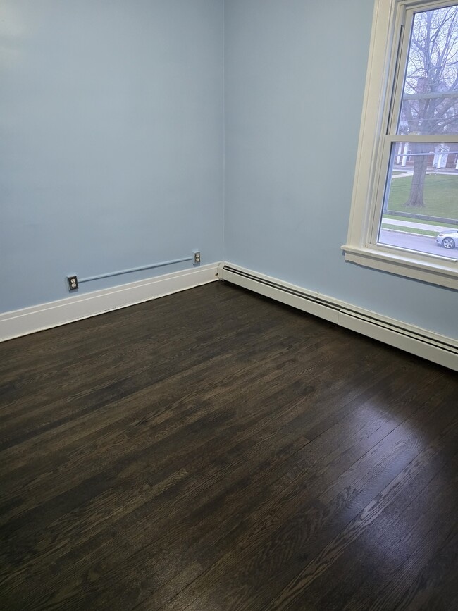 212 Ontario St unit 1st Floor, Albany, NY 12203 - photo 2
