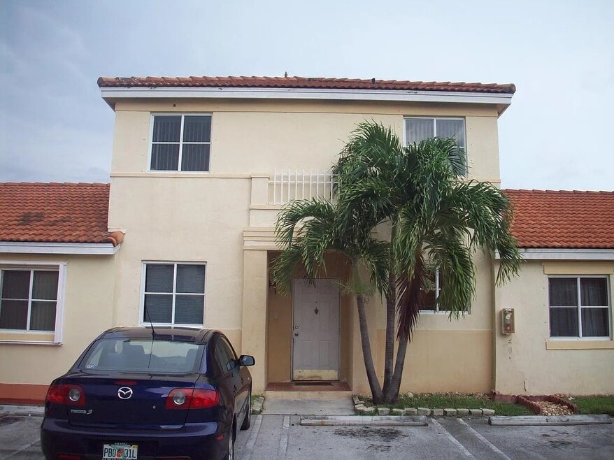 336 NW 114th Ave unit 102, Miami, FL 33172 - photo 1
