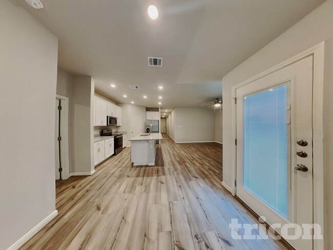 13618 Paxton Blvd, Saint Hedwig, TX 78152 - photo 4