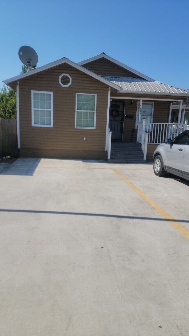 5434 N Miro St, New Orleans, LA 70117