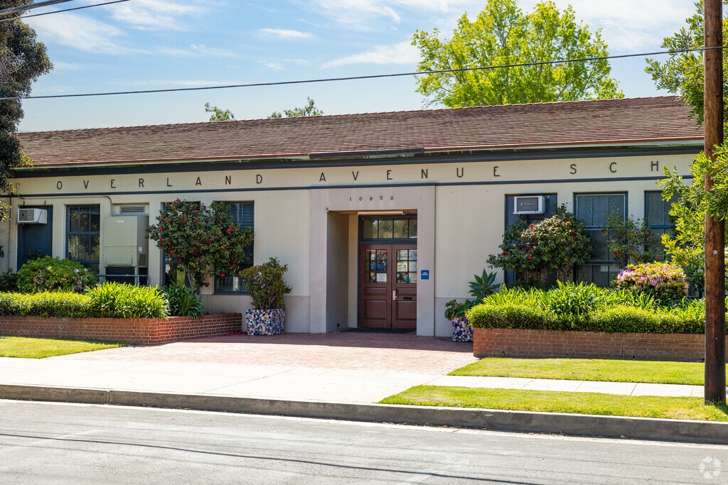 Overland Avenue Elementary School serves students in grades K-5.
