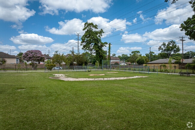 Sinclair Elementary School in Houston is a great choice for students.