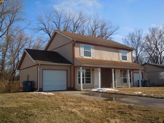 10 Cougar Dr, Glen Carbon, IL 62034