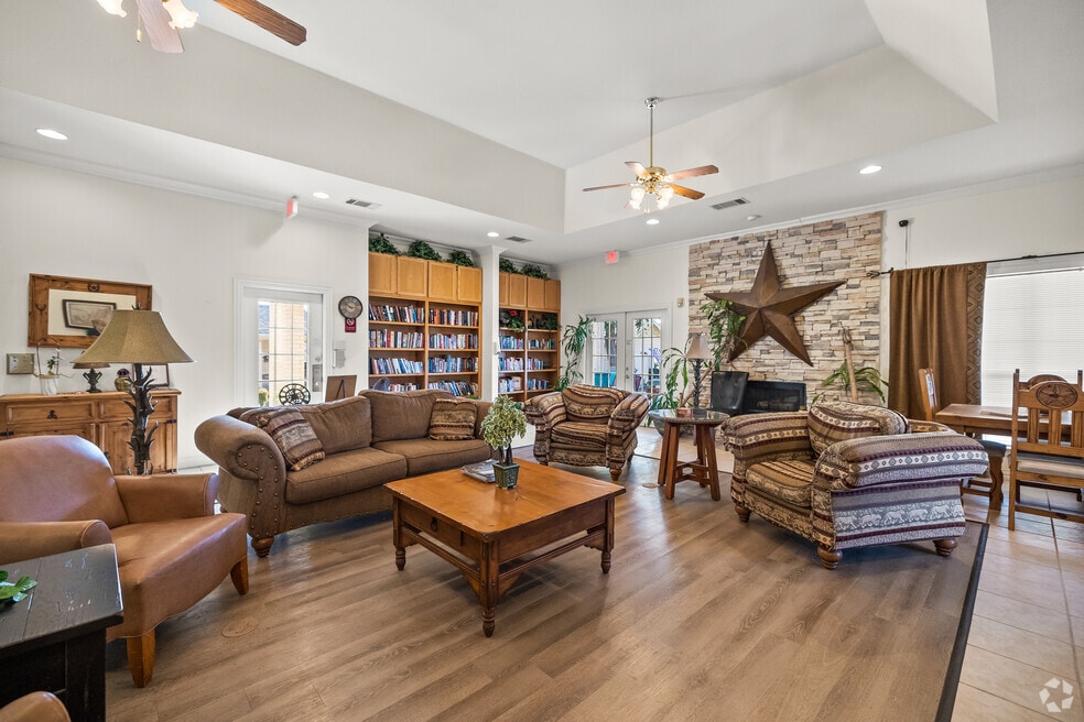 Oak Timbers White Settlement