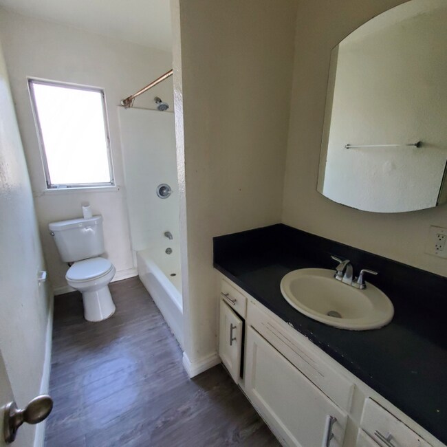 4847 W Slauson Ave unit 18, Los Angeles, CA 90056 - photo 7