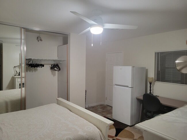 17446 Ludlow St, Granada Hills, CA 91344 - photo 6