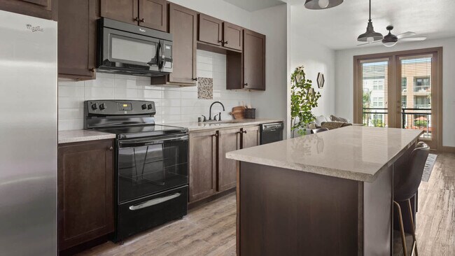 Union at Carrollton Square, Carrollton, TX 75006 - photo 6