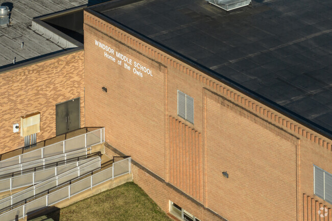 Windsor Middle School is ranked #324 of 436 for Best Teachers in Missouri according to Niche.