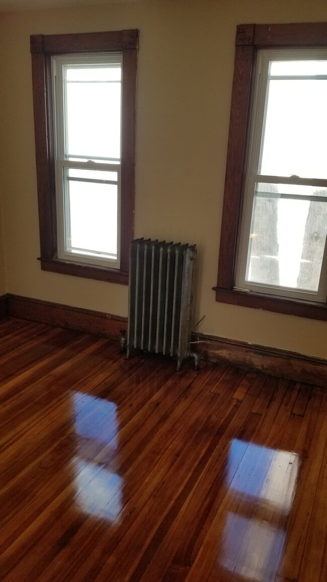 14 Bardwell St unit 2, South Hadley, MA 01075 - photo 5