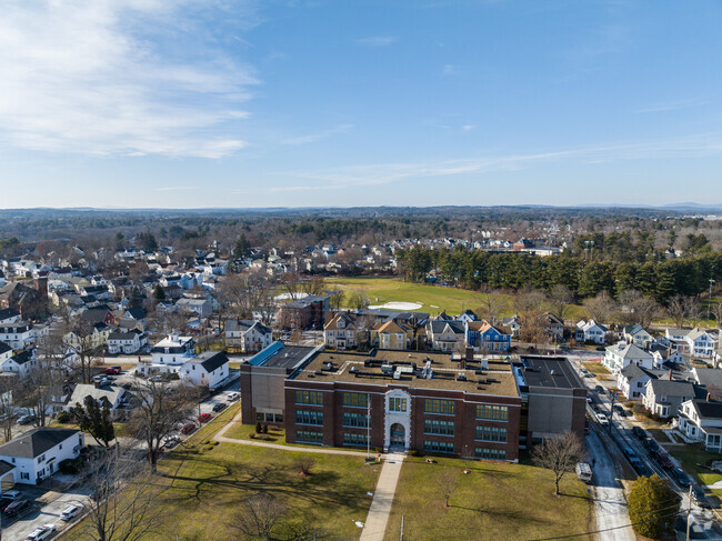Mount Pleasant Elementary School in Nashua, NH serves grades K-5.