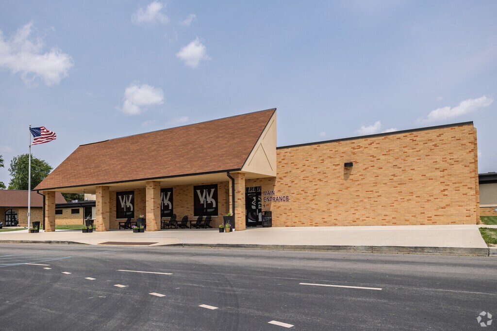 Wes-Del Elementary School has an average enrollment of around 400 students.