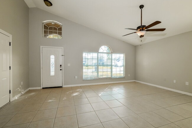 3316 Kelsey Ln, Saint Cloud, FL 34772 - photo 4
