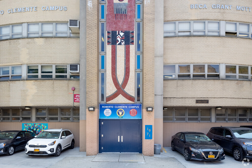 Bronx Early College Academy for Teaching & Learning in Concourse is a school serving grades 6 through 12 in Fleetwood-Concourse Village.