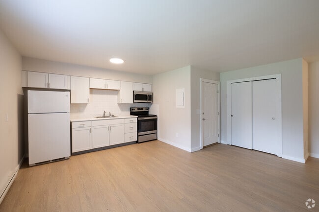 Discover Peaceful Living at Black Creek Apartments, Highland, NY 12528 - photo 7