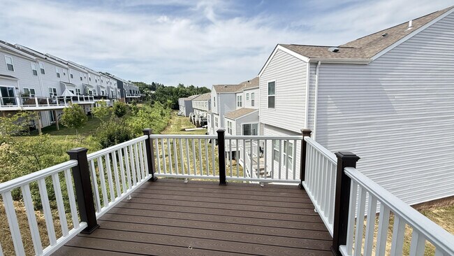 179 Lockheed Dr, Moon Township, PA 15108 - photo 5