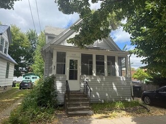 1330 Dewey Ct, Madison, WI 53703