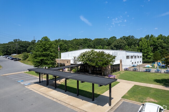 An alternate view of North Little Rock Elementary.