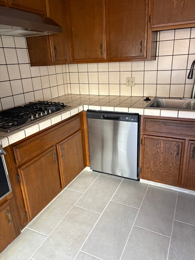 1034 W 23rd St unit 2, San Pedro, CA 90731 - photo 6