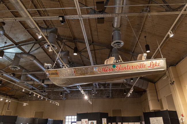 The Guntersville City Museum tells the story of Guntersville's past but also hosts many events and special exhibitions.