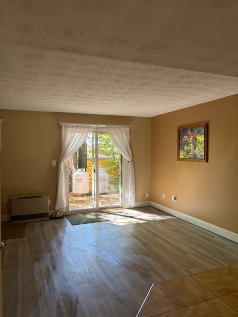 526 East Ave, Lewiston, ME 04240
