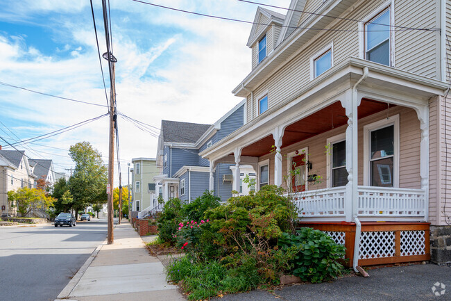 Homes in Oak Grove maintain a neighborly charm.