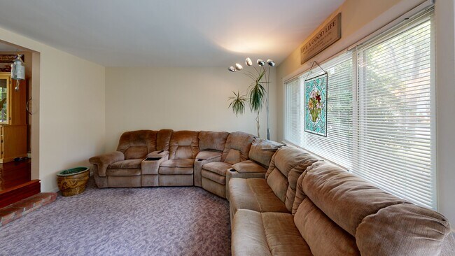 88 W End Ave, Shirley, NY 11967 - photo 2