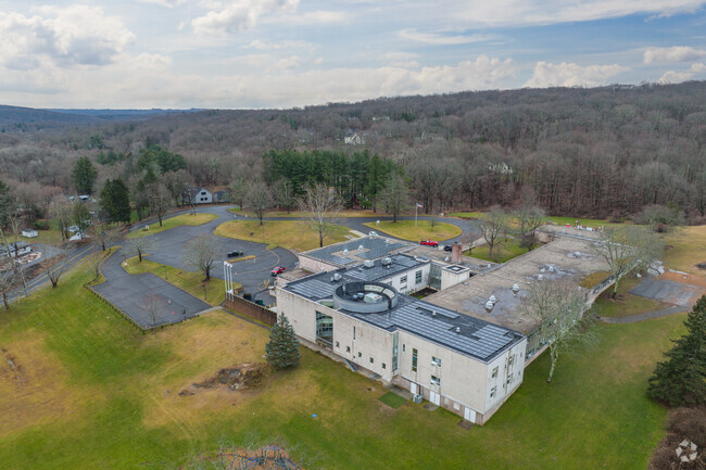 Check out the Ridgebury Elementary School at 112 Bennetts Farm, Ridgefield, CT.