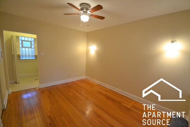 4411 N Kenneth Ave unit 3A, Chicago, IL 60630 - photo 4