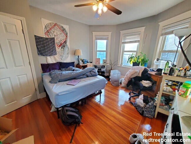 121 Lowell St unit 2, Somerville, MA 02143 - photo 7