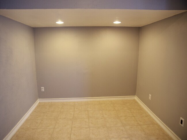 3907 Willbert Rd unit B, Austin, TX 78751 - photo 5